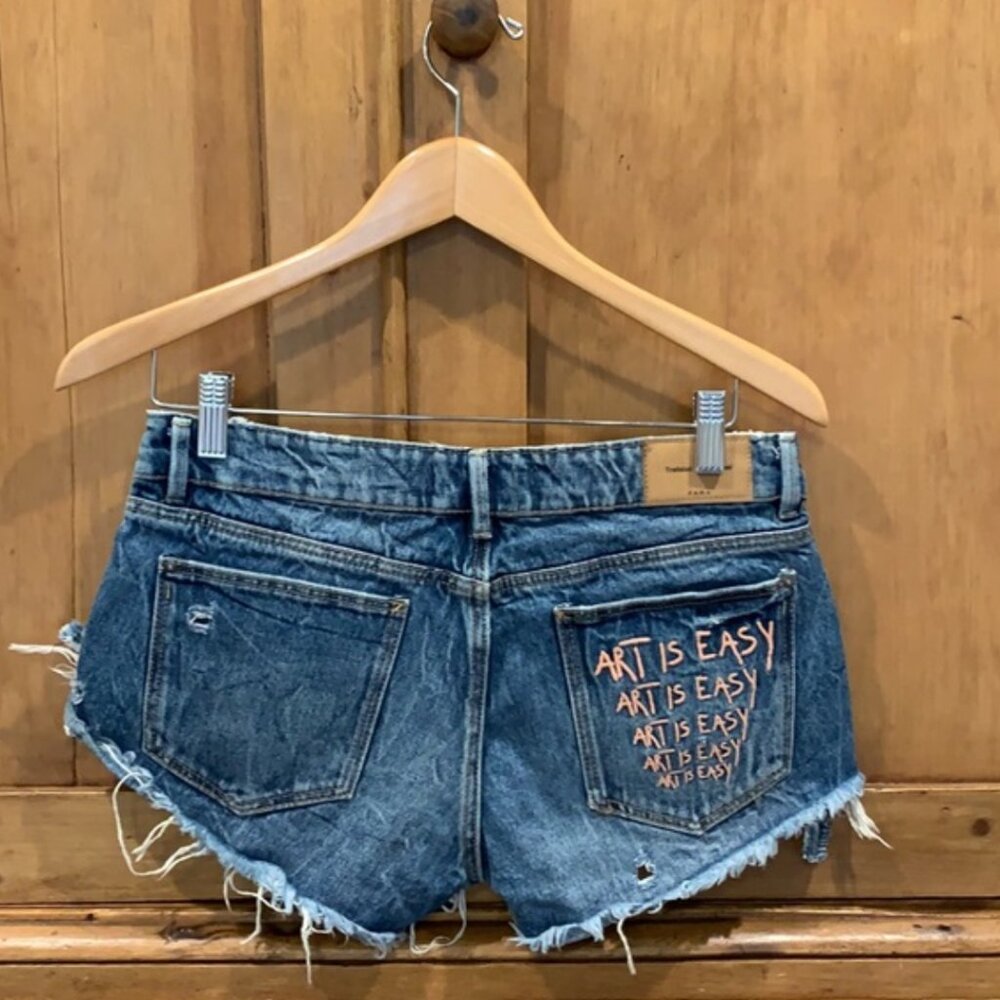 Zara | Trafaluc NWT Denim Shorts Stitched Distressed